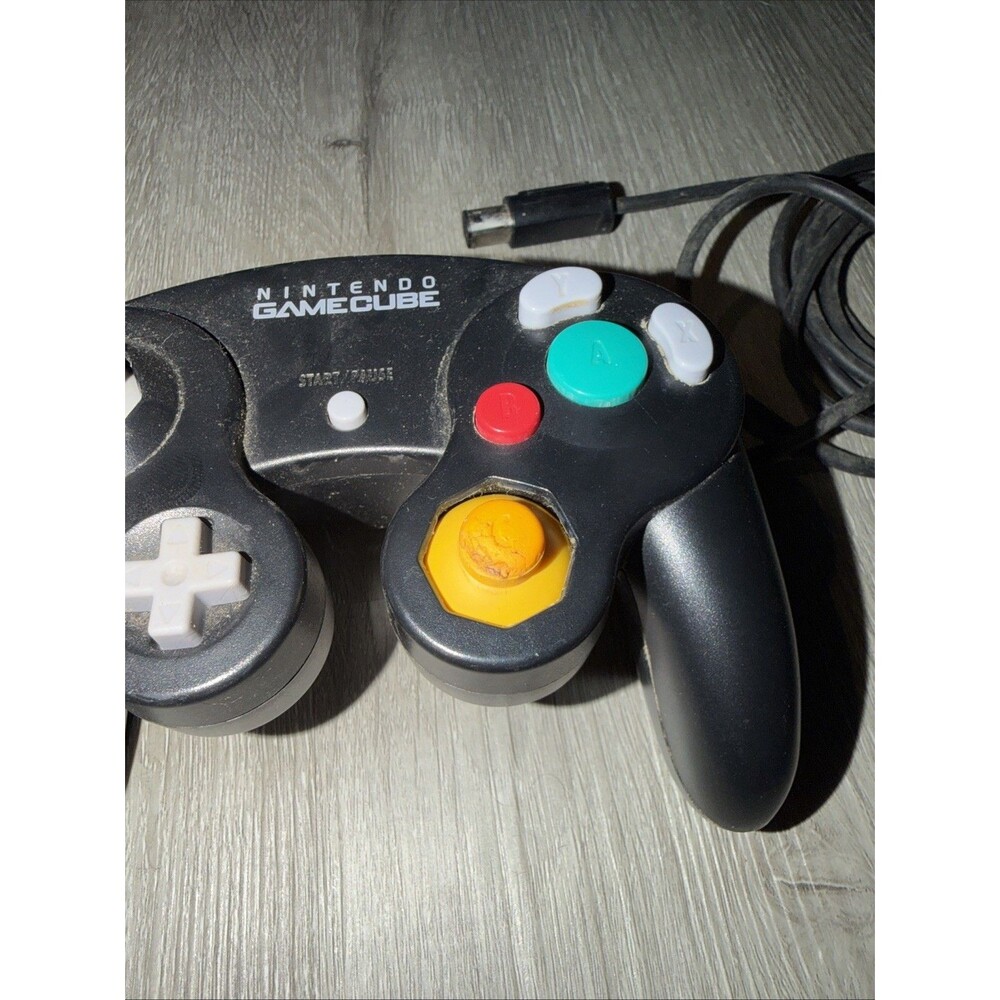 Nintendo Gamecube Controller - Picture 2 of 4